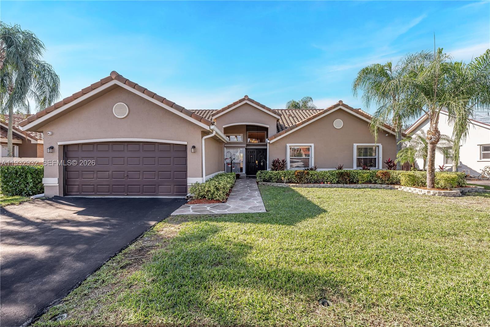 881 SW 126th Way, Davie FL 33325