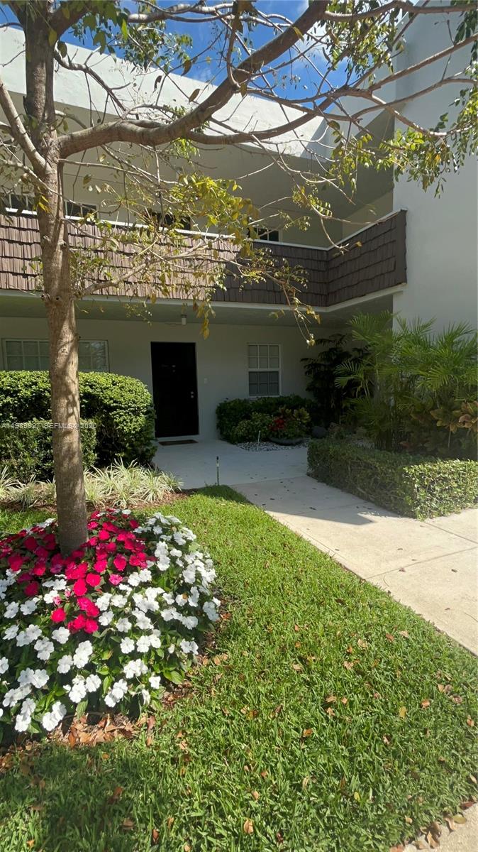 4017 N Cypress Dr # 102, Pompano Beach FL 33069