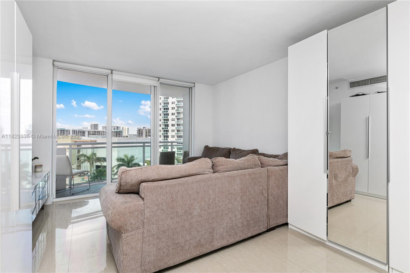 3001 S Ocean Dr # 737, Hollywood FL 33019