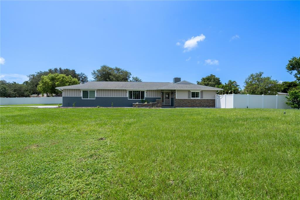 2140 PINEHURST STREET, SARASOTA, FL — photo 2 of 30