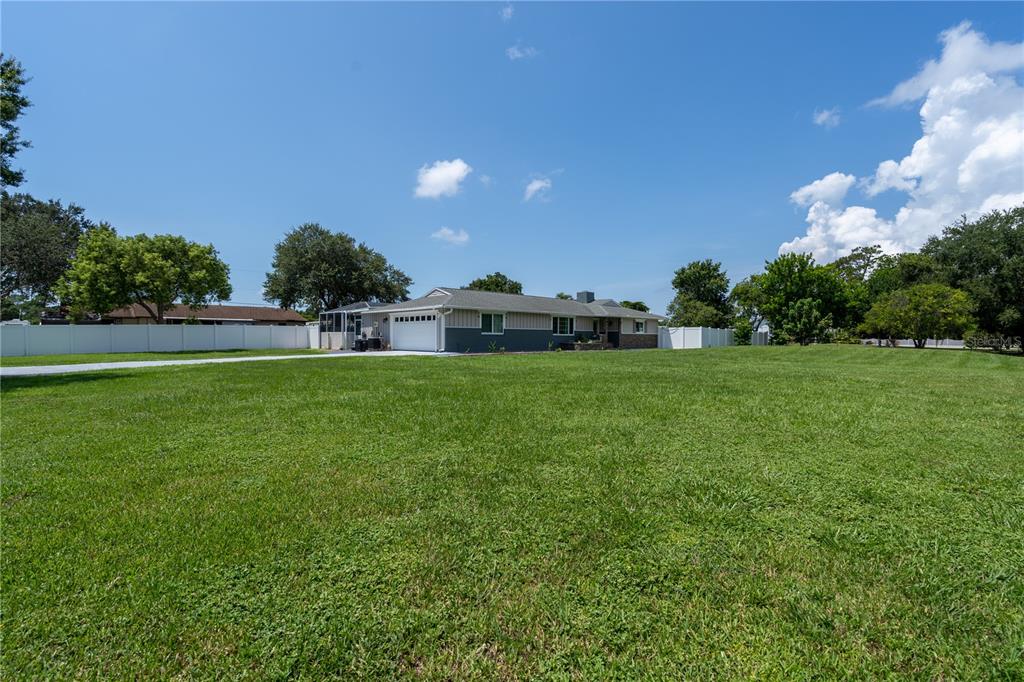 2140 PINEHURST STREET, SARASOTA, FL — photo 3 of 30