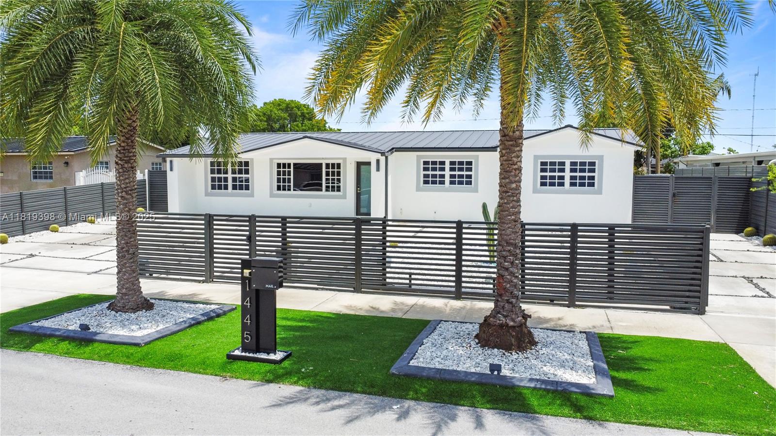1445 NW 195th St, Miami Gardens FL 33169