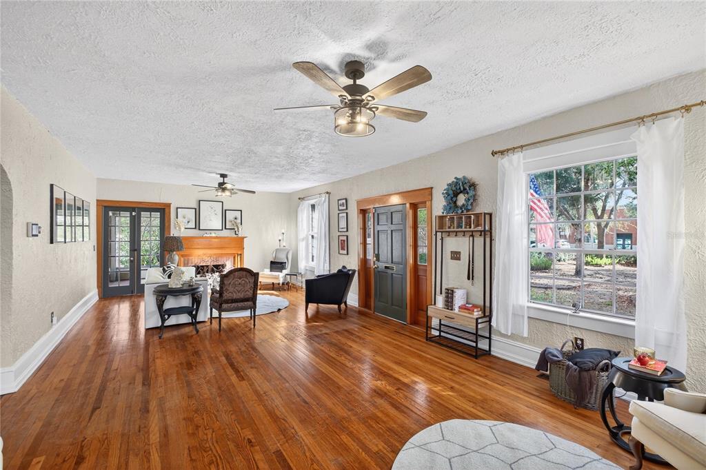 1305 WASHINGTON AVENUE, EUSTIS, FL — photo 5 of 30