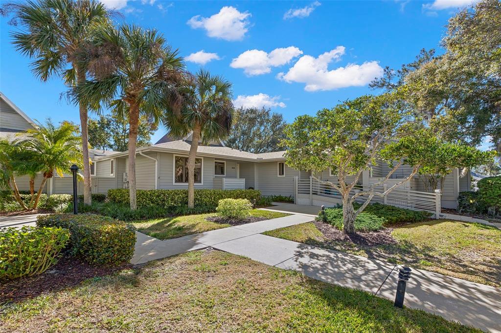 1013 CARAVEL COURT