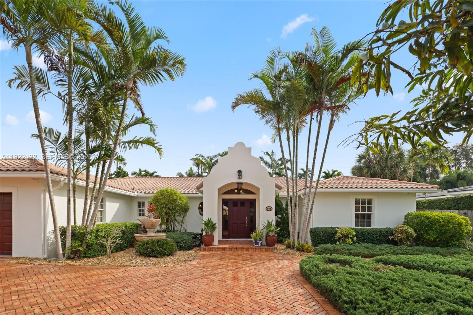 608 Middle River Dr, Fort Lauderdale FL 33304