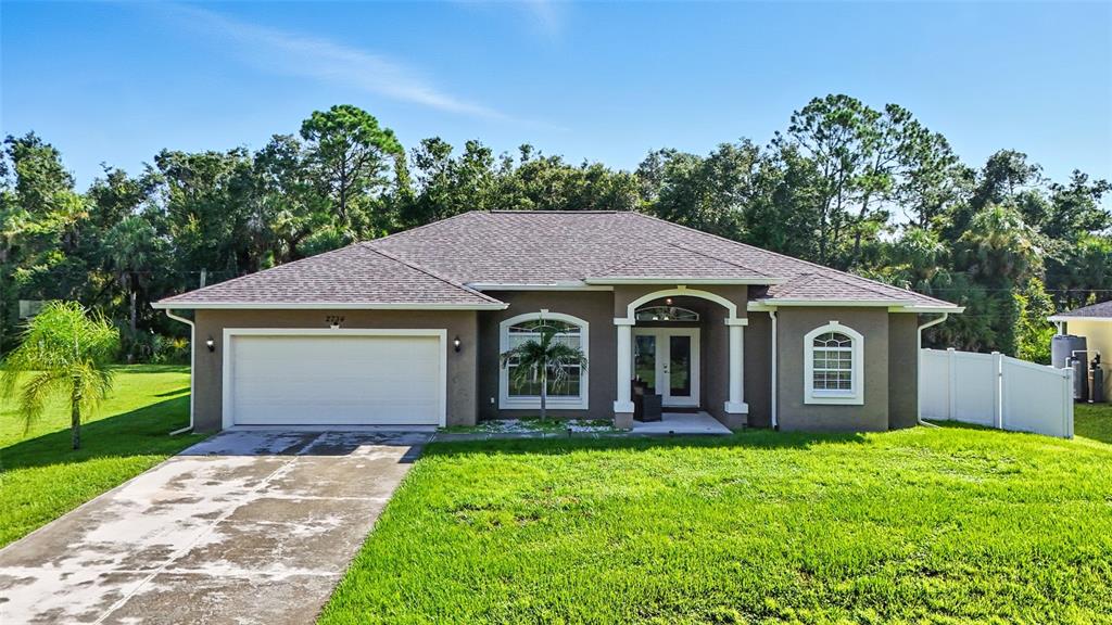 2734 ASHLAND LANE
