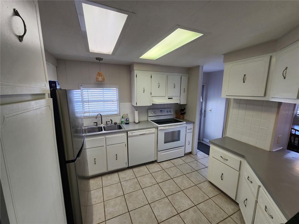 808 53RD AVENUE E UNIT 256, BRADENTON, FL — photo 5 of 30