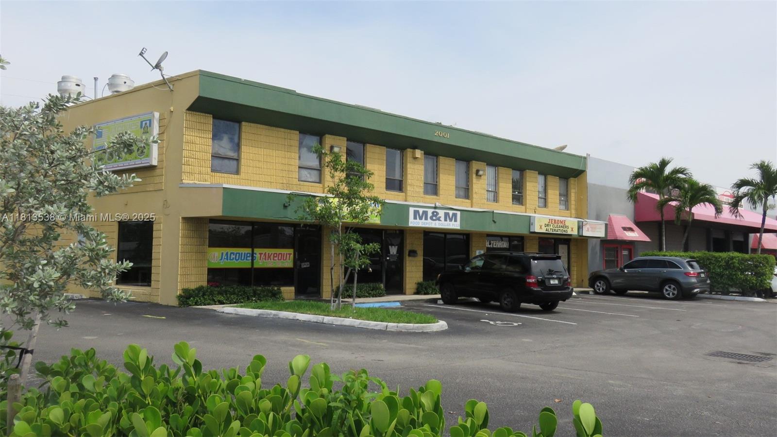 2001 N Dixie Hwy, Pompano Beach FL 33060
