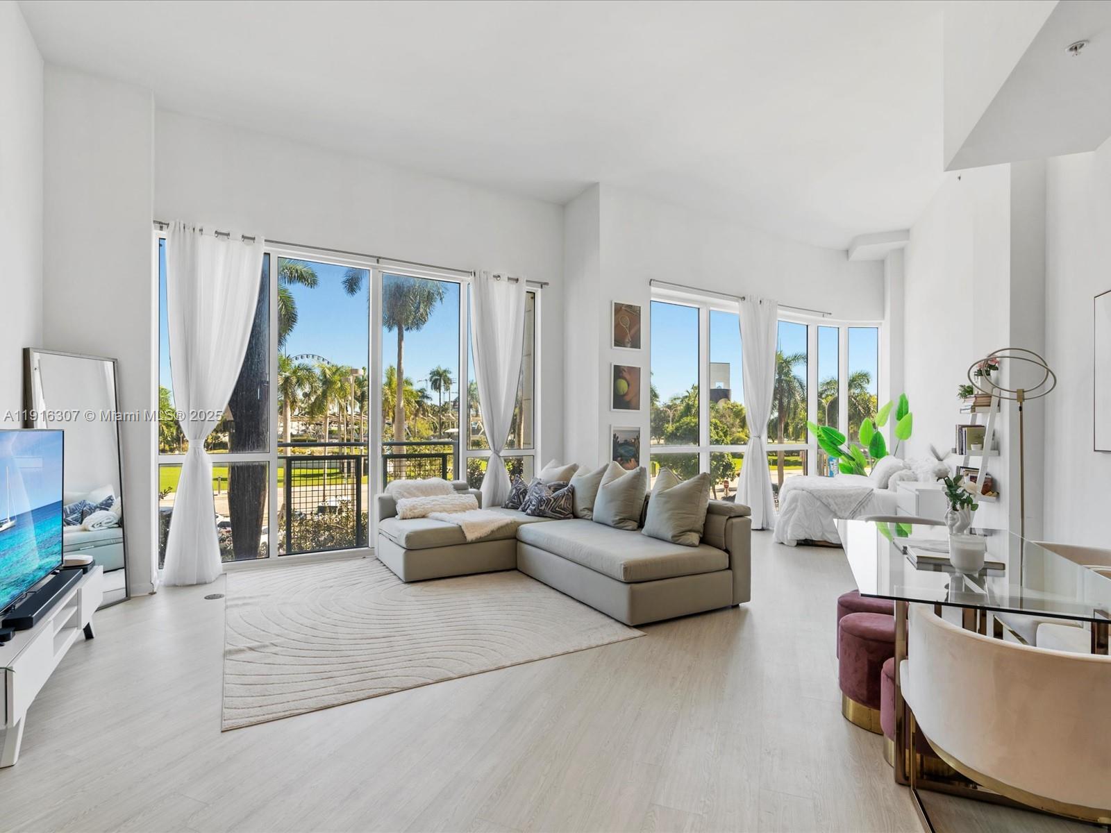 253 NE 2nd St # 229, Miami FL 33132