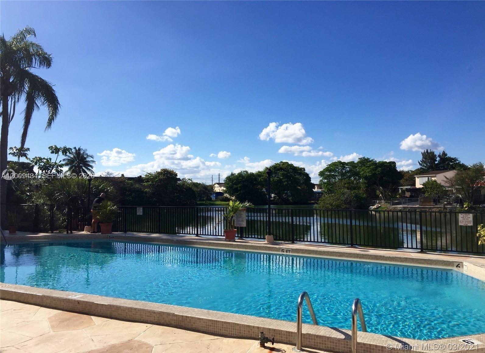 1325 W 68th St # 514, Hialeah FL 33014