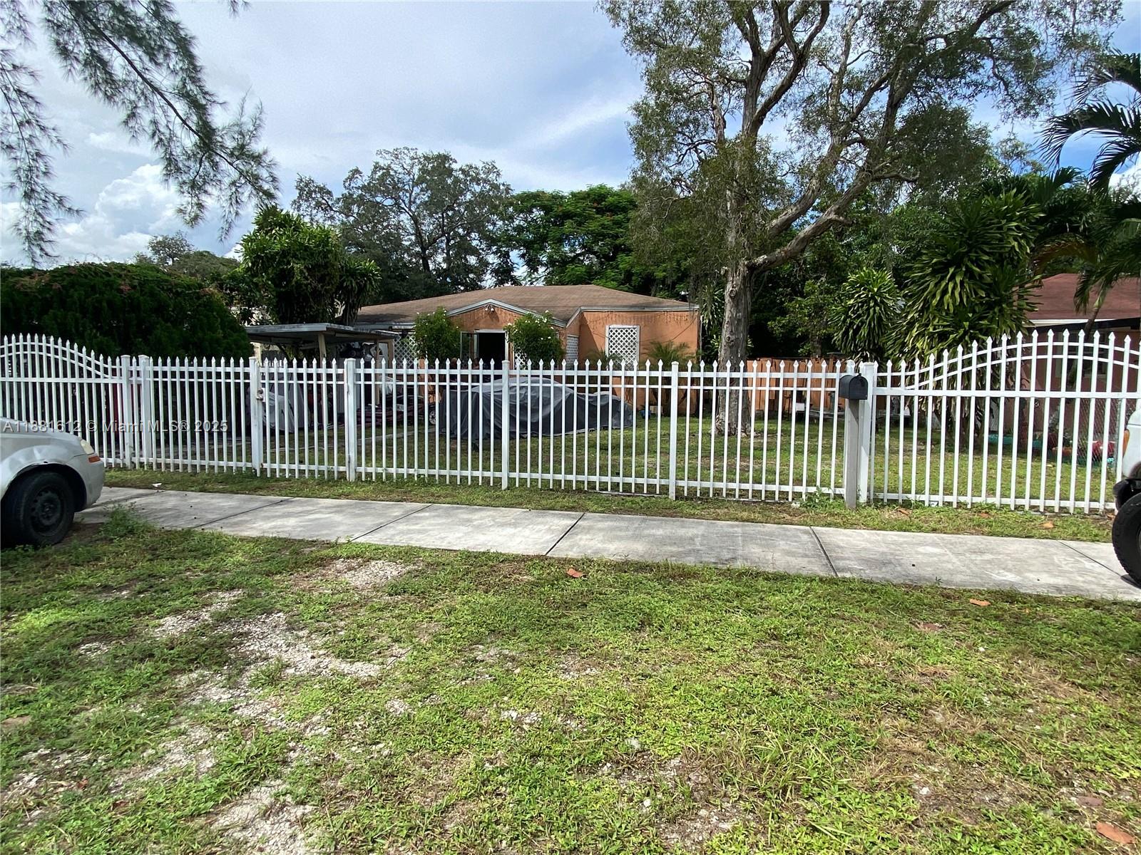 1305 Dunad Ave, Opa-Locka FL 33054