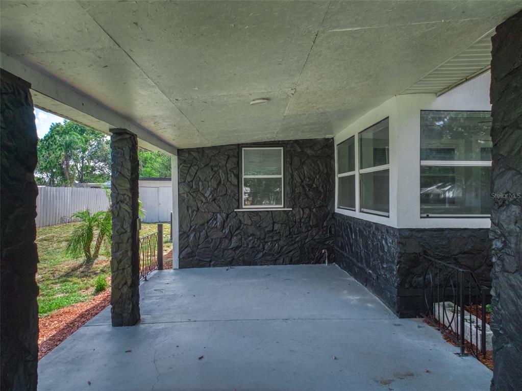 201 BROOKS ROAD, FROSTPROOF, FL — photo 4 of 28