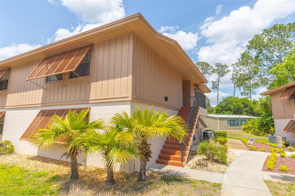 180 MAGNOLIA WOODS COURT UNIT 15B