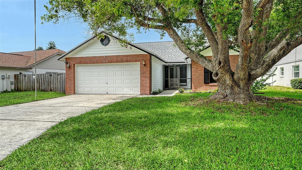 4910 6TH AVENUE E, BRADENTON, FL — photo 2 of 30