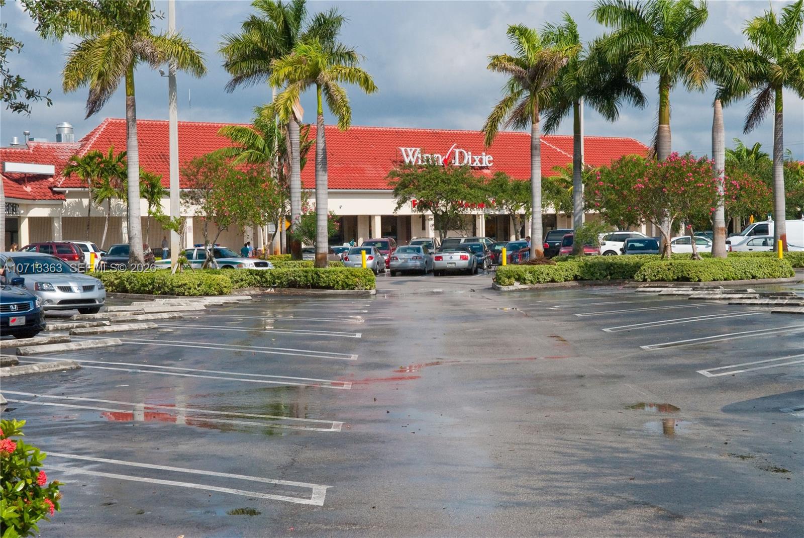 MIAMI LAKES, FL — photo 2 of 3