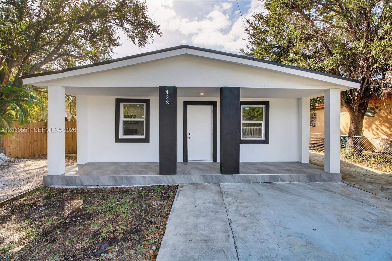 428 NW 97th St, Miami FL 33150