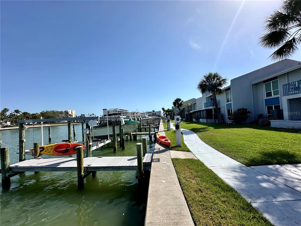 320 MEDALLION BOULEVARD UNIT G
