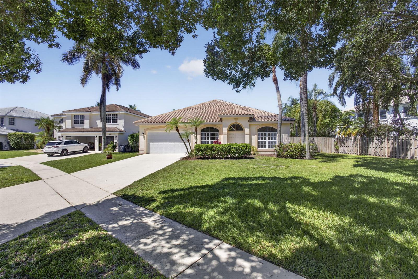 7595 Hollington Place, FL 33467