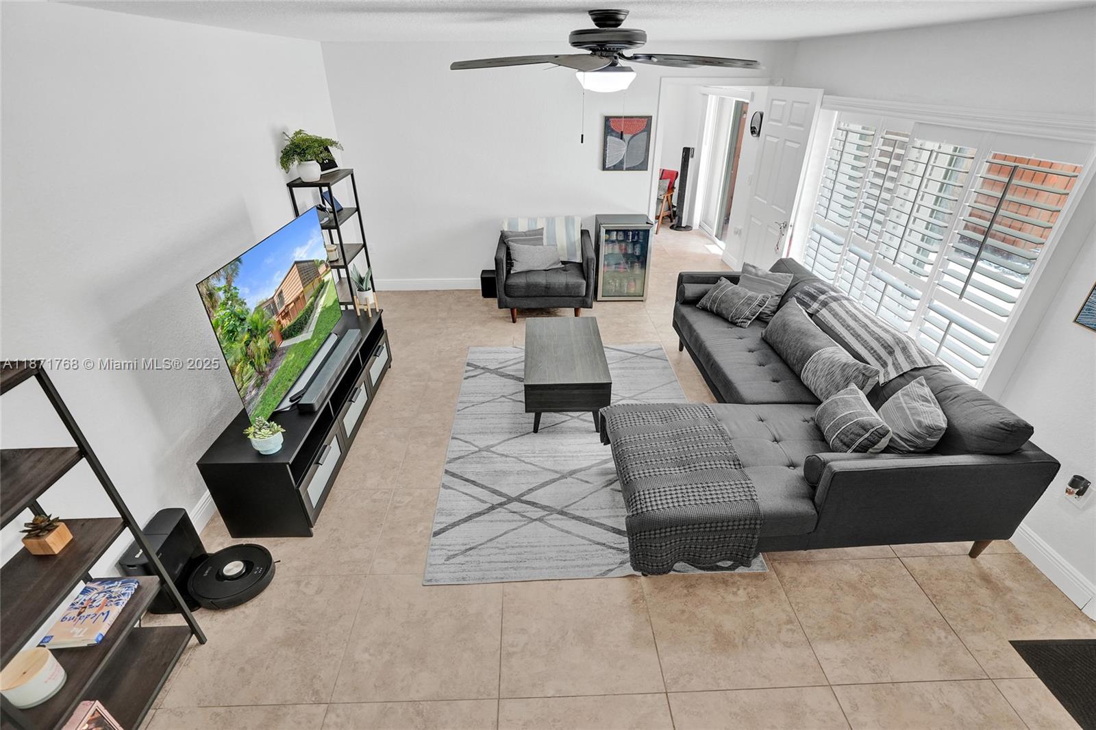 9112B SW 20th St, Davie FL 33324