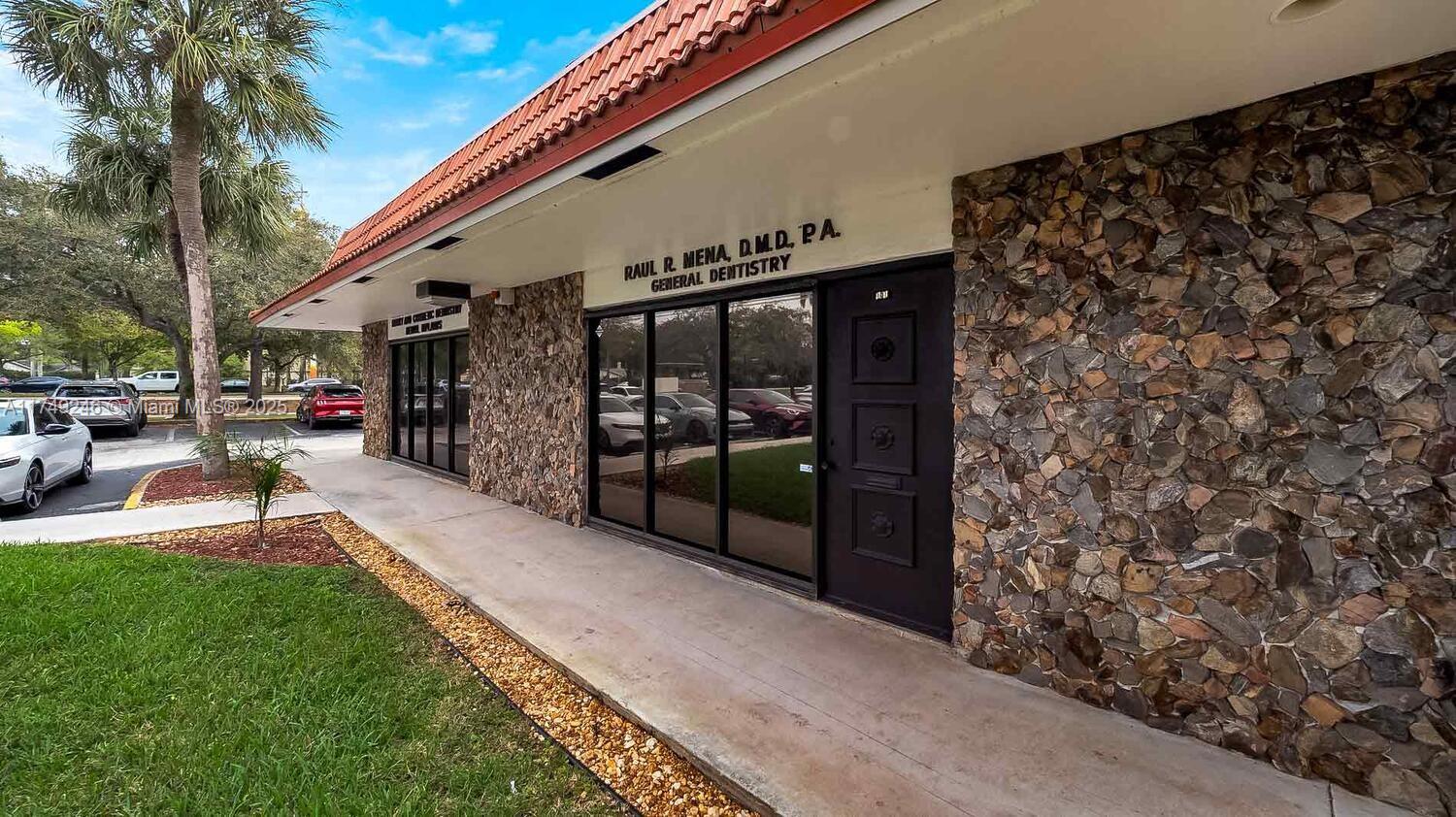 201 N University Dr # 102, Plantation FL 33324
