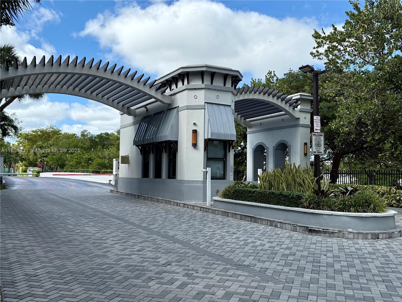 399 Poinciana Dr # 1215, Sunny Isles Beach FL 33160