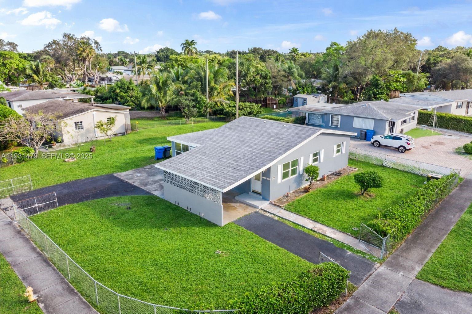 4685 SW 33rd Dr, West Park FL 33023