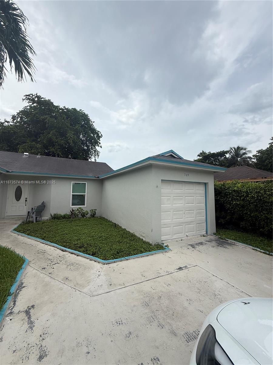769 SW 8th Ter, Florida City FL 33034