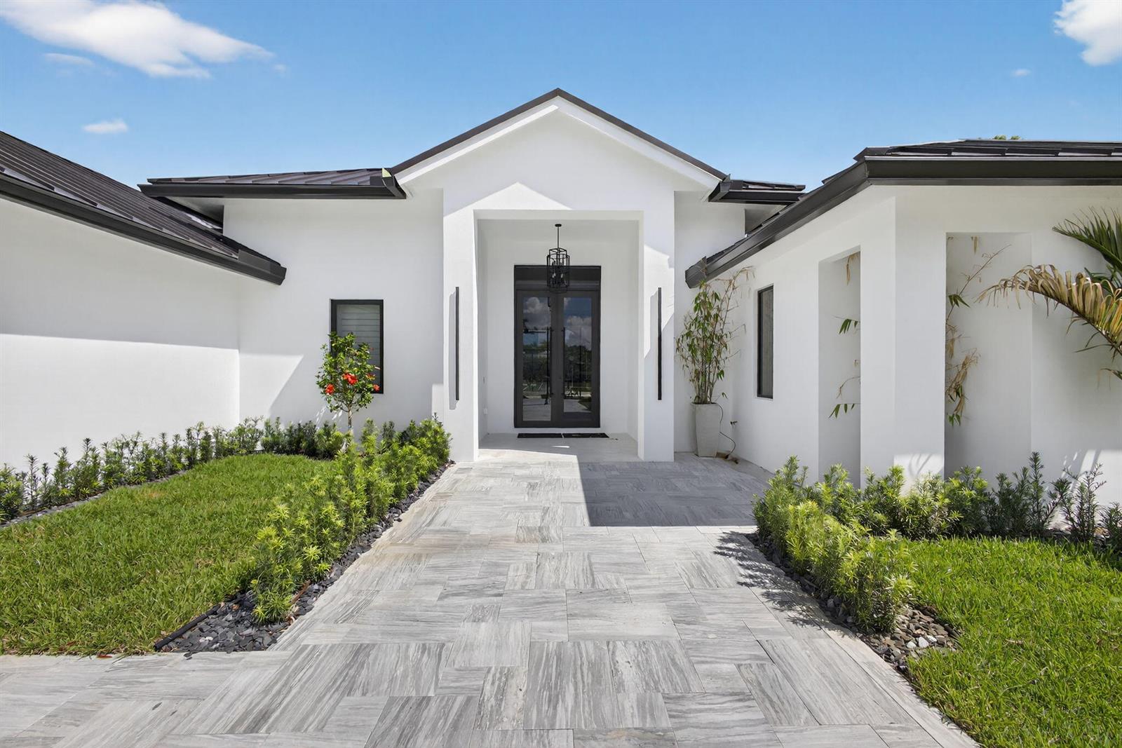 8771 Man O War Road, Palm Beach Gardens FL 33418
