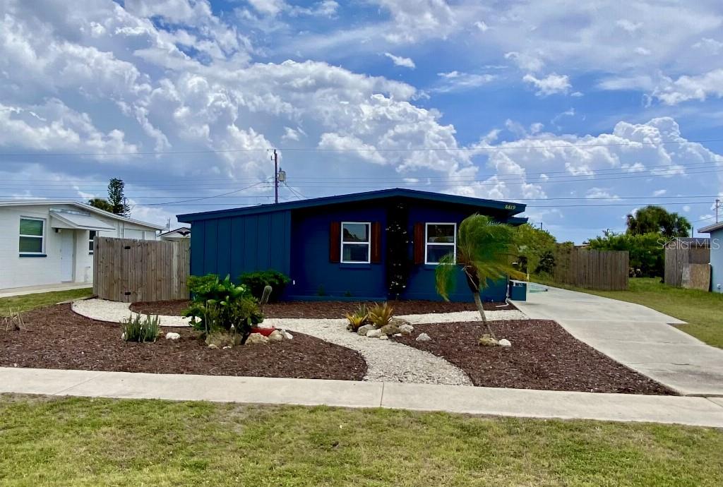 8819 AERO AVENUE