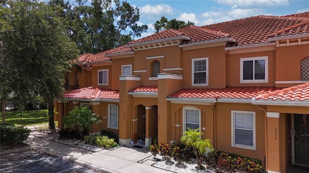5274 PARADISE CAY CIRCLE