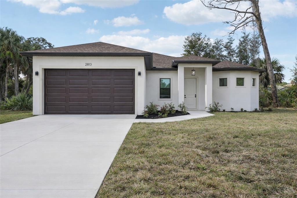 2813 SALLY LANE