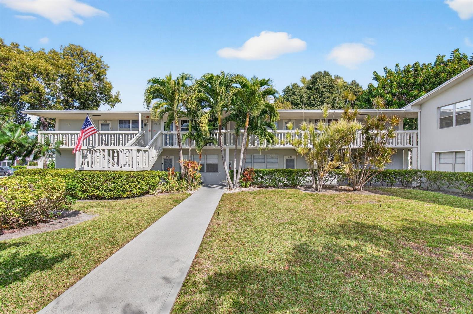 247 Ventnor R, Deerfield Beach FL 33442
