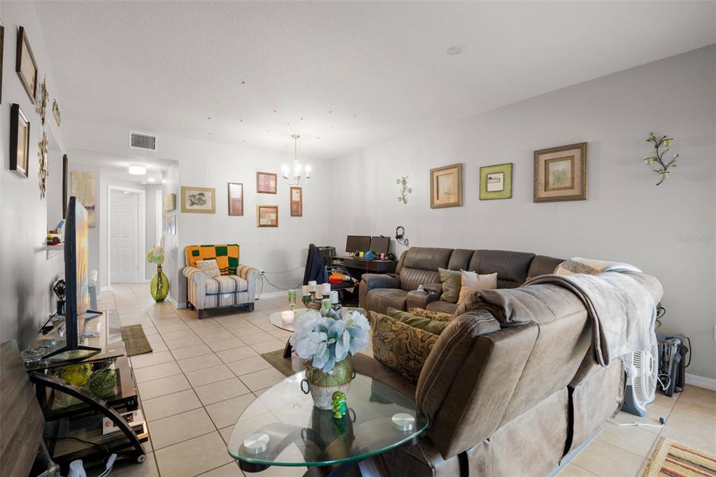 9536 NEWDALE WAY UNIT 101, RIVERVIEW, FL — photo 5 of 30