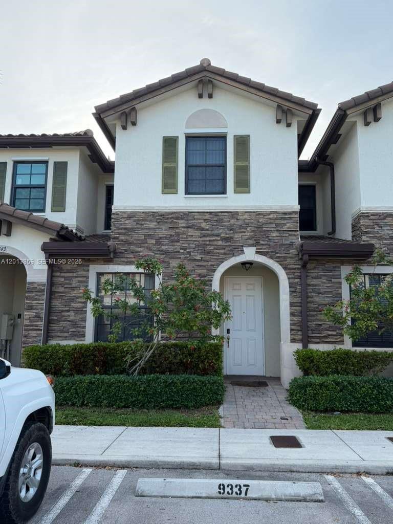 9337 W 33rd Way, Hialeah FL 33018