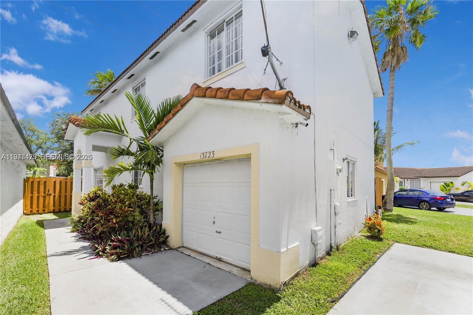 13723 SW 160th Ter, Miami FL 33177