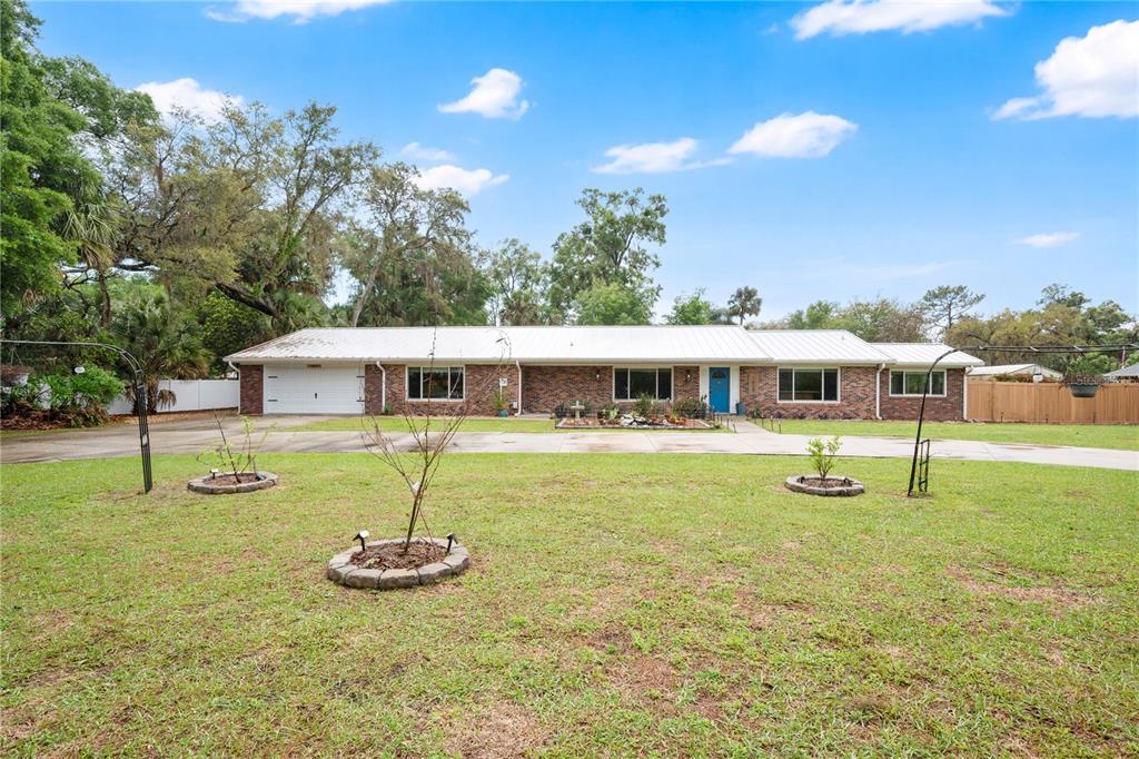 1029 GLENWOOD ROAD