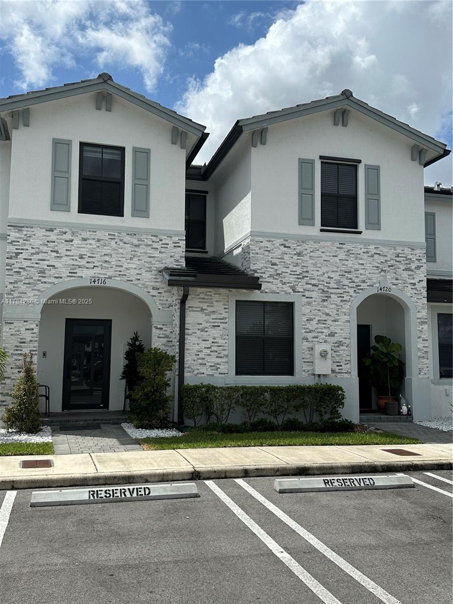 14720 SW 181st Ter, Miami FL 33187