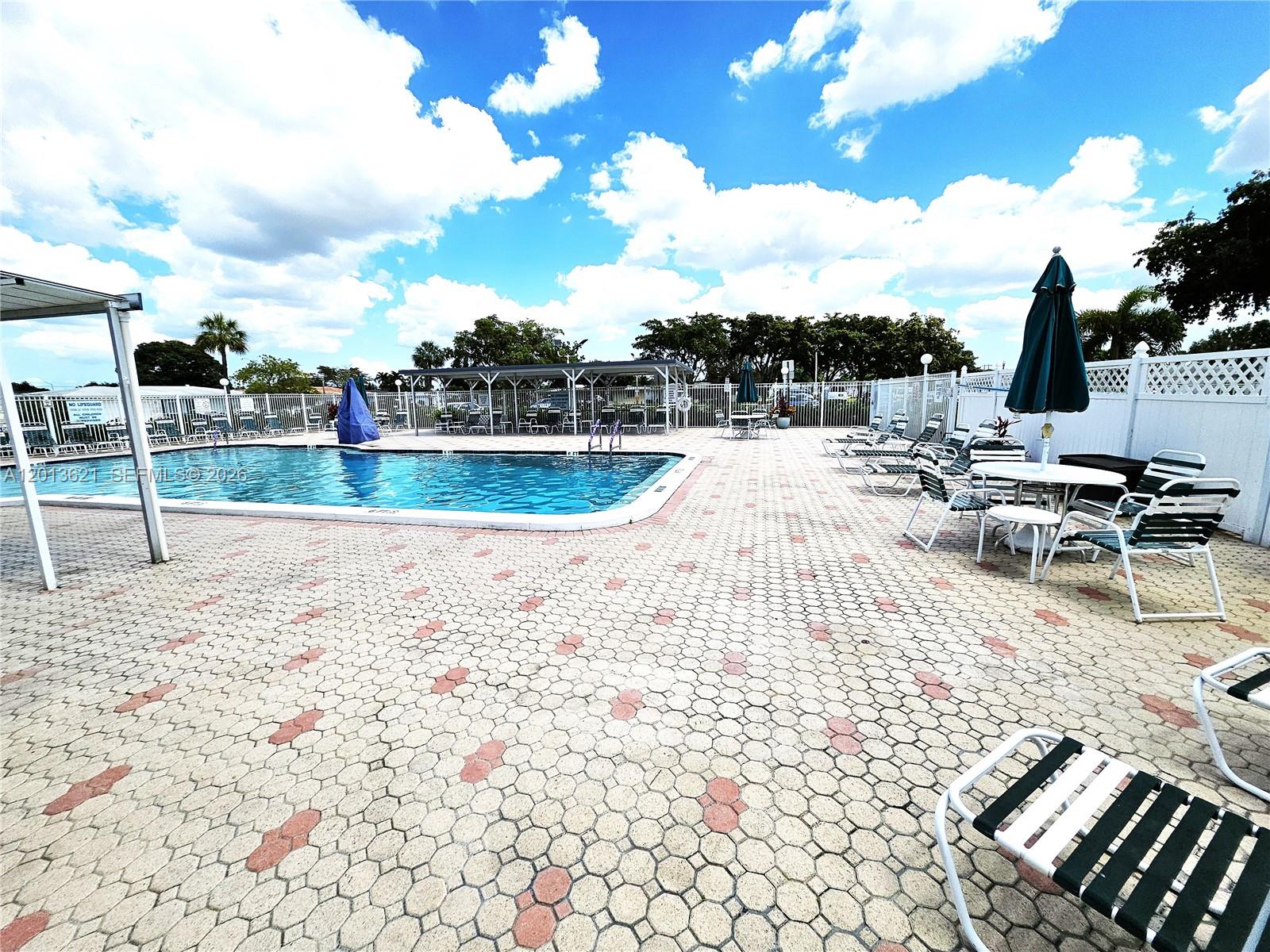 1040 NW 73rd Ter, Margate FL 33063