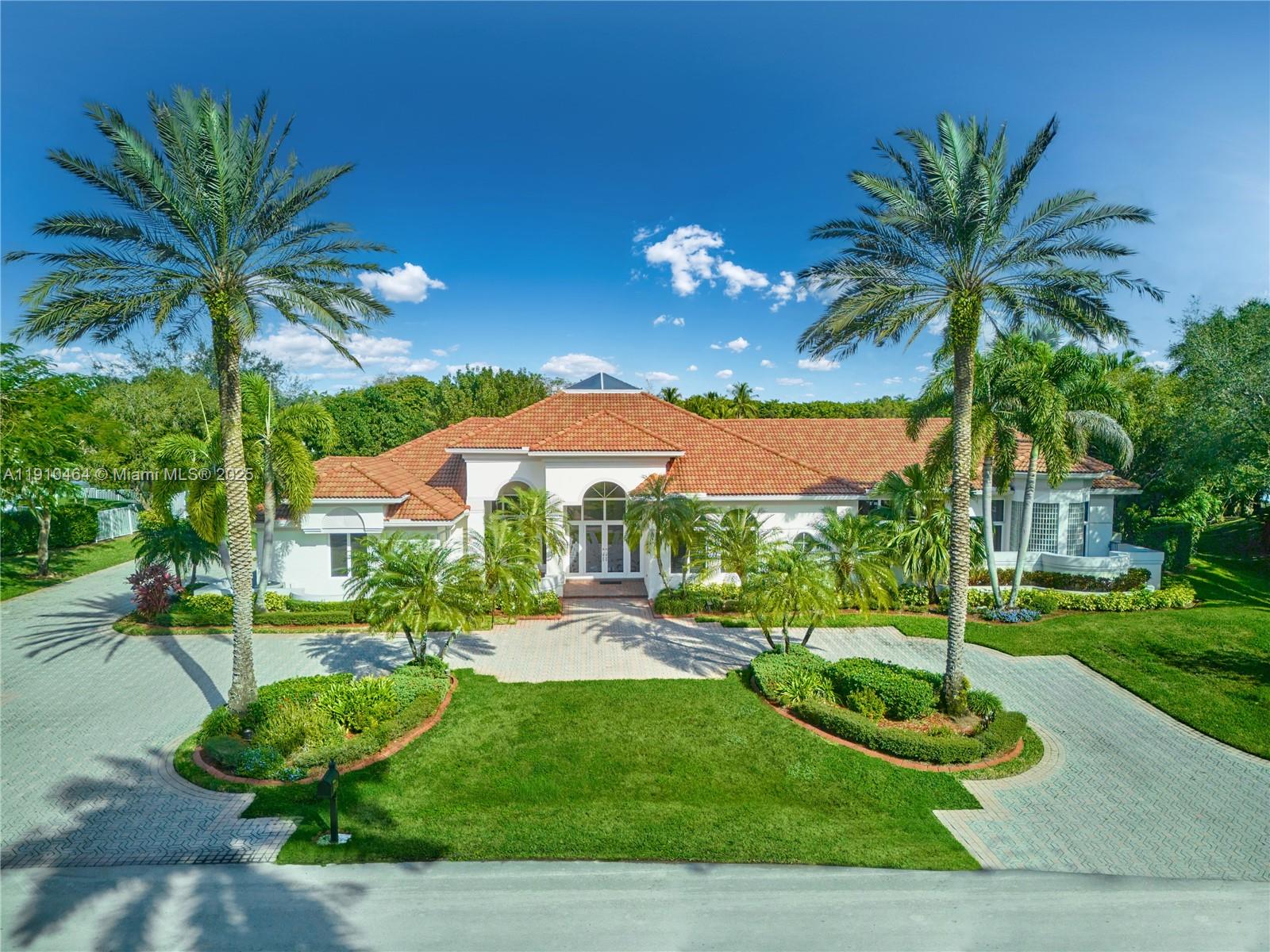 2939 Paddock Ln, Weston FL 33331