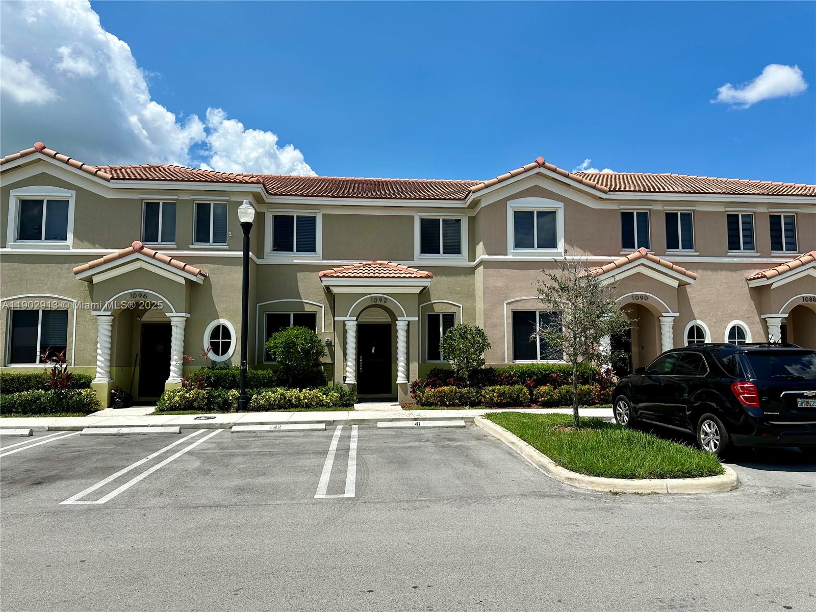 1092 SE 23rd Ave, Homestead FL 33035