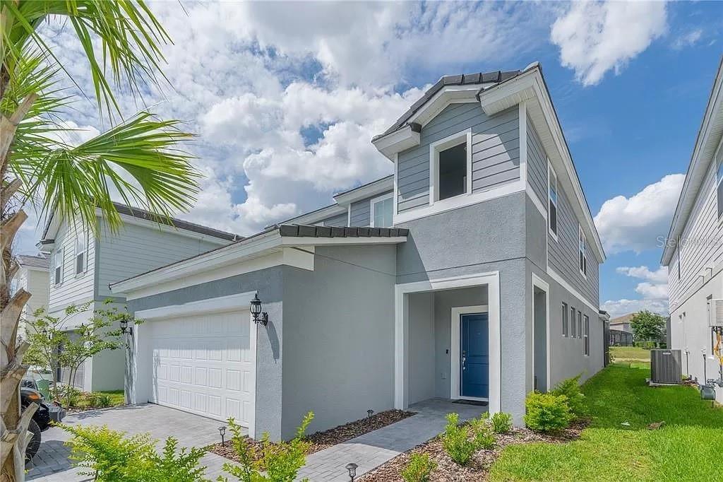 7243 OAKMOSS LOOP