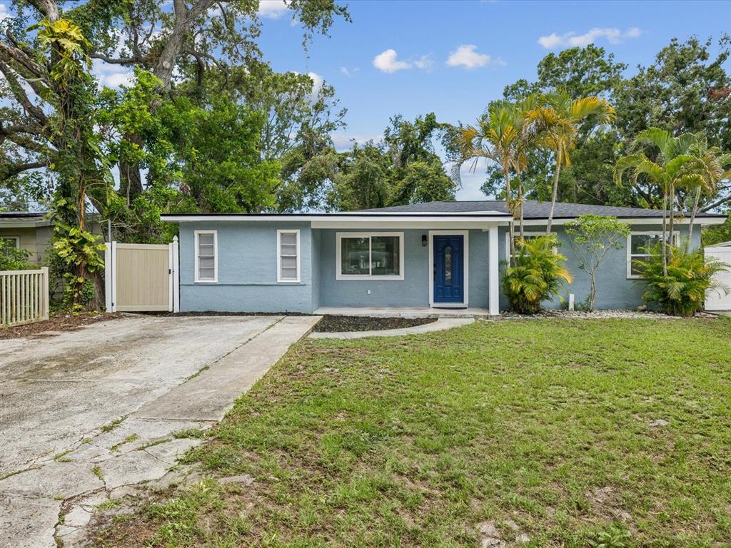 232 EMERALD LANE