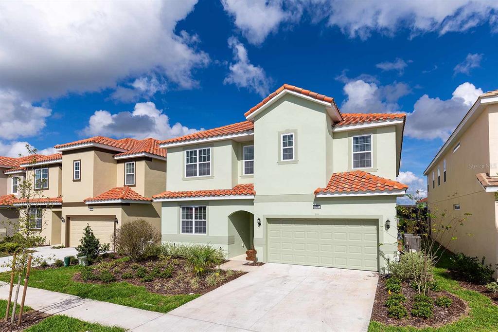 8013 OAK SHADOW COURT