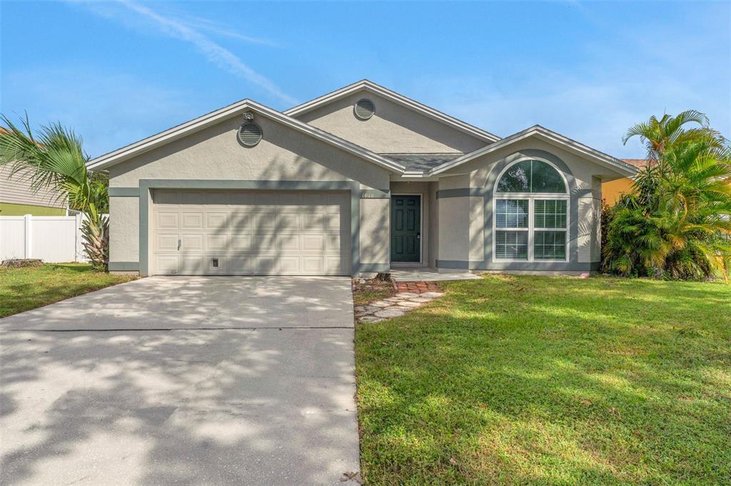 1610 LAKESIDE DRIVE
