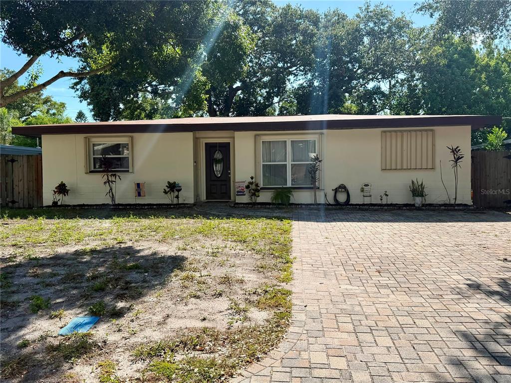 1234 FORREST HILL DRIVE, CLEARWATER, FL — photo 2 of 30
