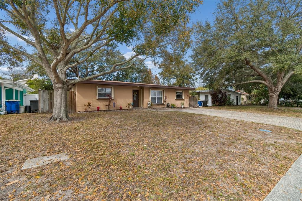 1234 FORREST HILL DRIVE, CLEARWATER, FL — photo 3 of 30