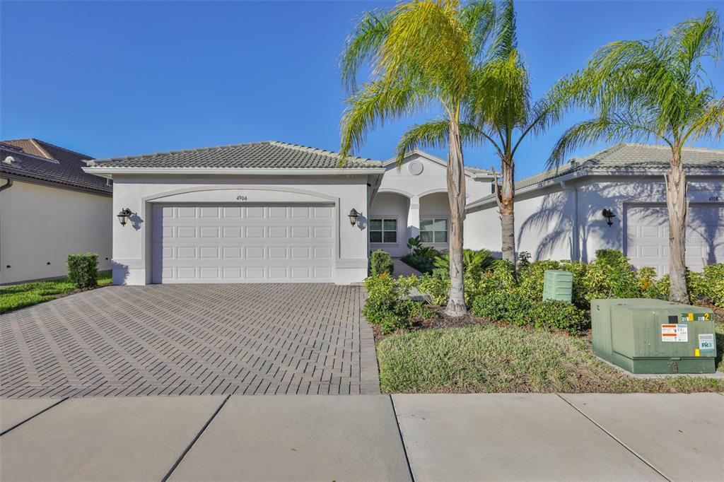 4906 AVILA LAKES DRIVE, WIMAUMA, FL — photo 2 of 30