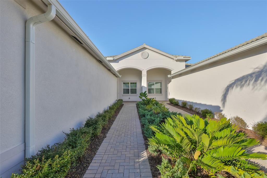 4906 AVILA LAKES DRIVE, WIMAUMA, FL — photo 3 of 30