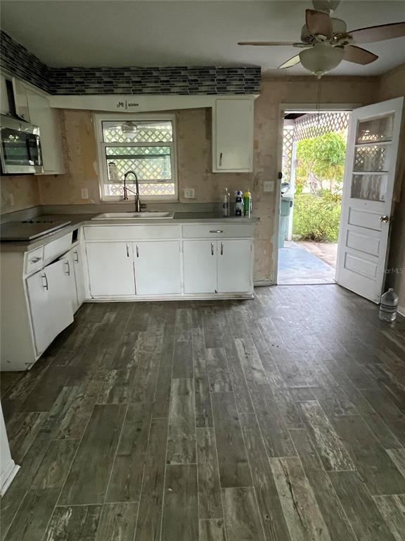 2403 ADRIAN AVENUE, LARGO, FL — photo 3 of 7