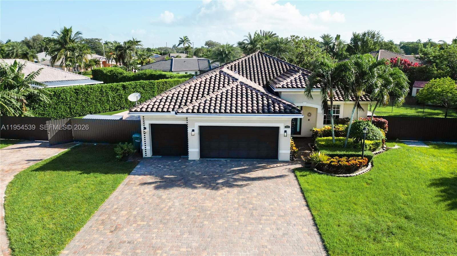 2133 NW 14th Pl, Homestead FL 33030